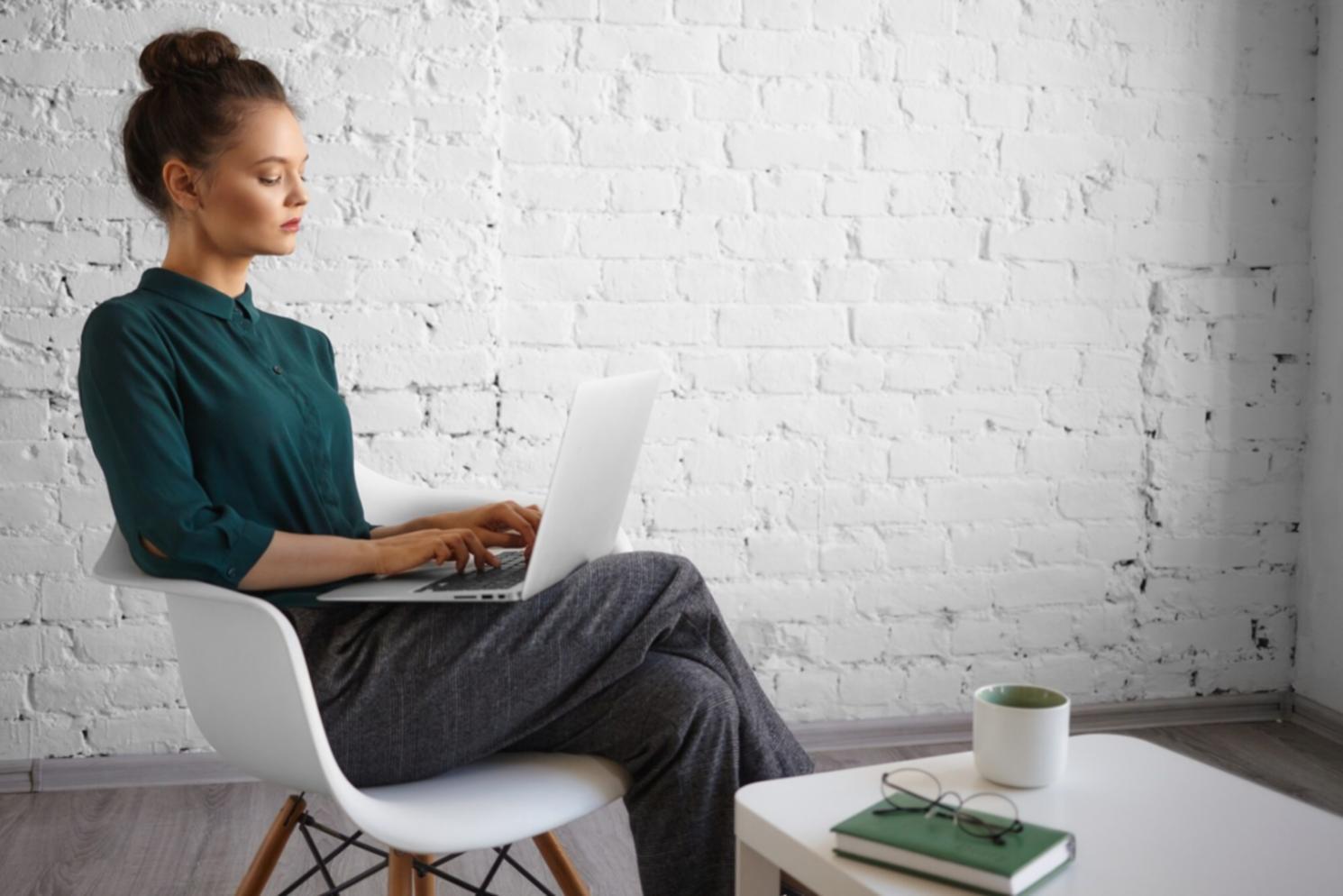 Professionelle Geschäftsanalyse im Büroumfeld